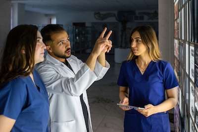 MSN nursing students learn how to diagnose illness